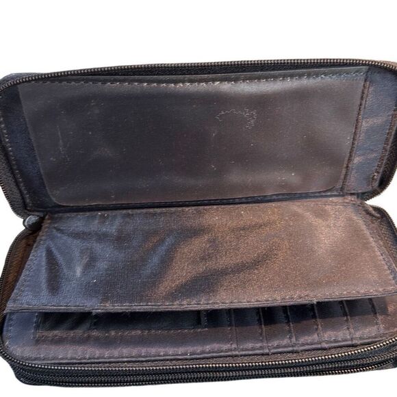 Women's black Credit Card Holder Leather Buckle Zip Around Clutch Wallet - Picture 9 of 10